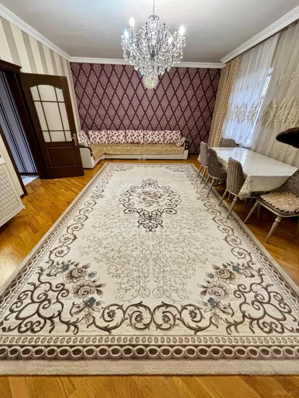 Satılır 7 otaqlı həyət evi 397.7 m²