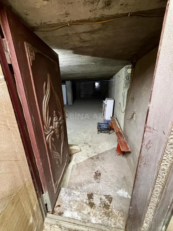 Satılır 7 otaqlı həyət evi 397.7 m²