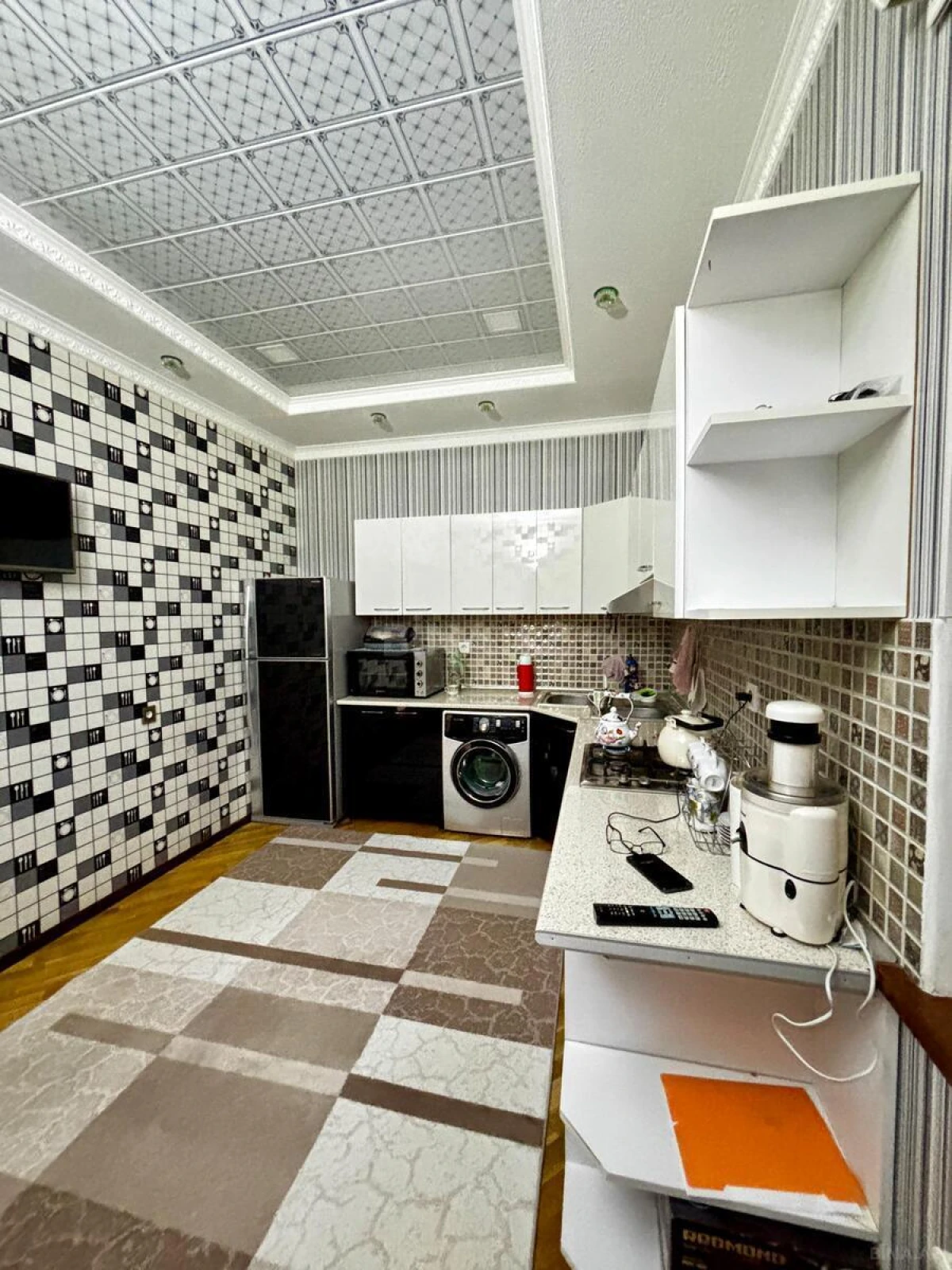 Satılır 7 otaqlı həyət evi 397.7 m²