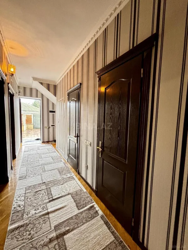 Satılır 7 otaqlı həyət evi 397.7 m²