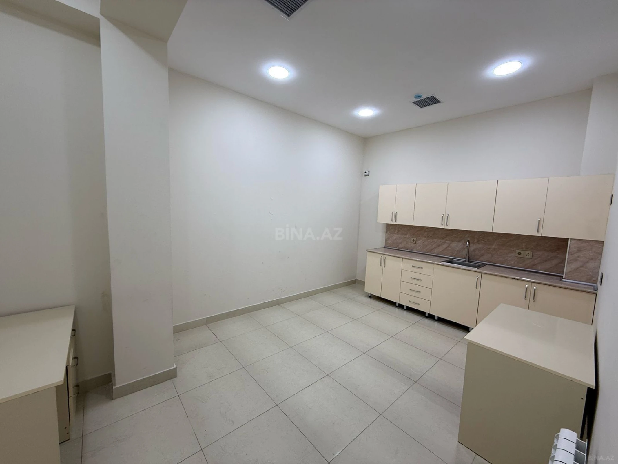 Kirayə verilir obyekt 170 m²