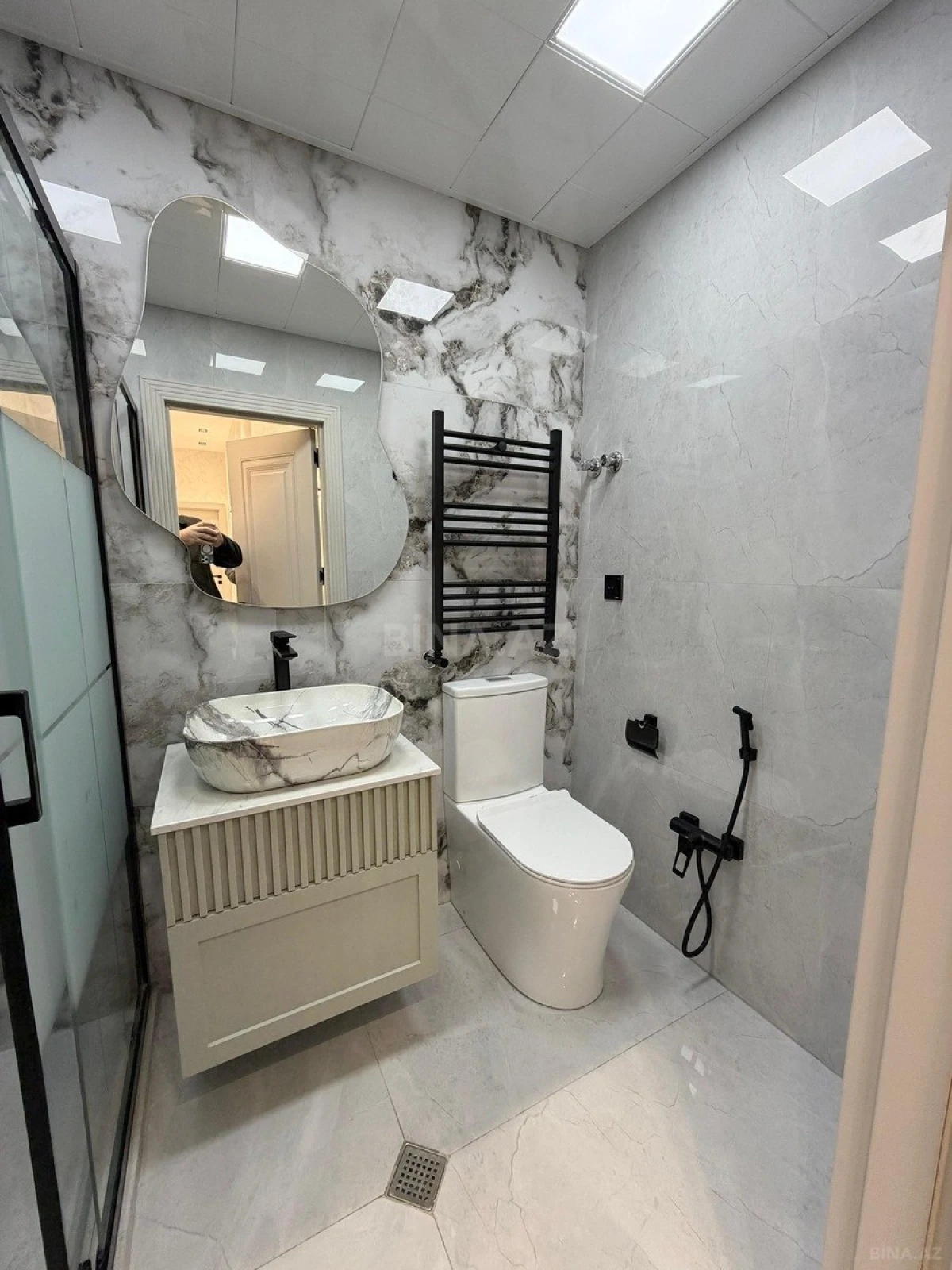 Satılır 2 otaqlı mənzil 80 m²