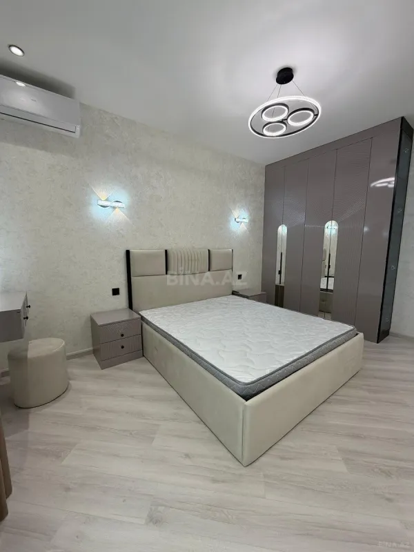 Satılır 2 otaqlı mənzil 80 m²