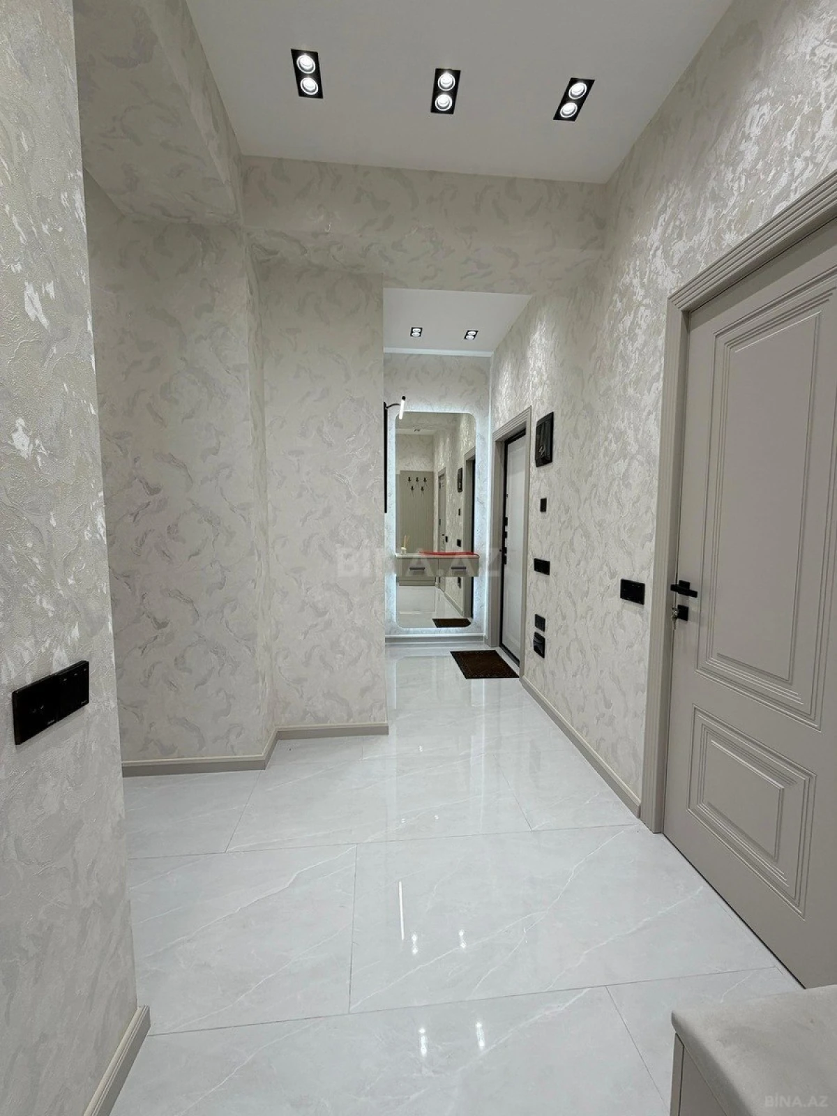 Satılır 2 otaqlı mənzil 80 m²