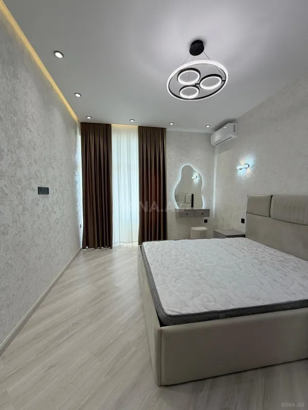 Satılır 2 otaqlı mənzil 80 m²