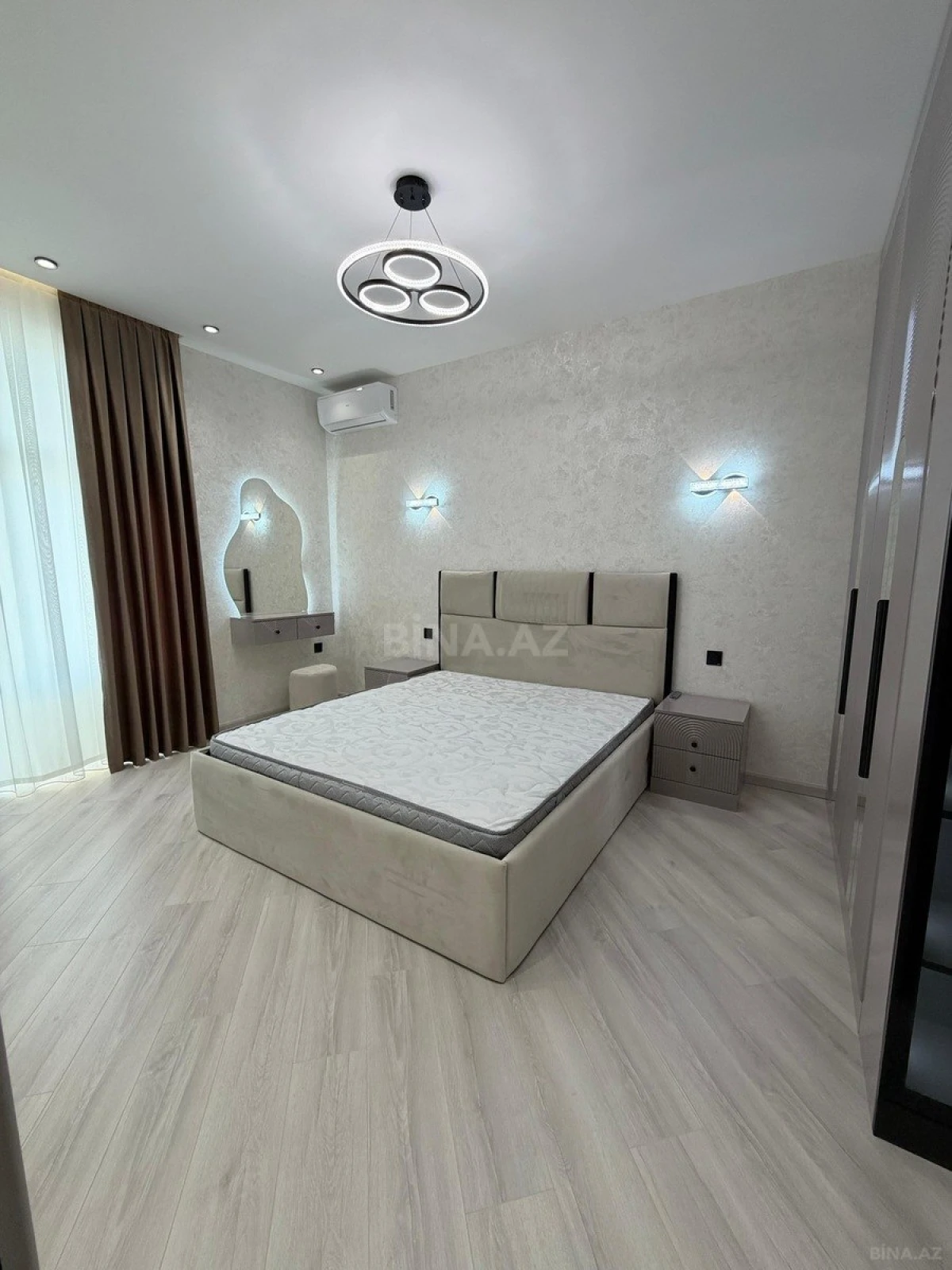 Satılır 2 otaqlı mənzil 80 m²