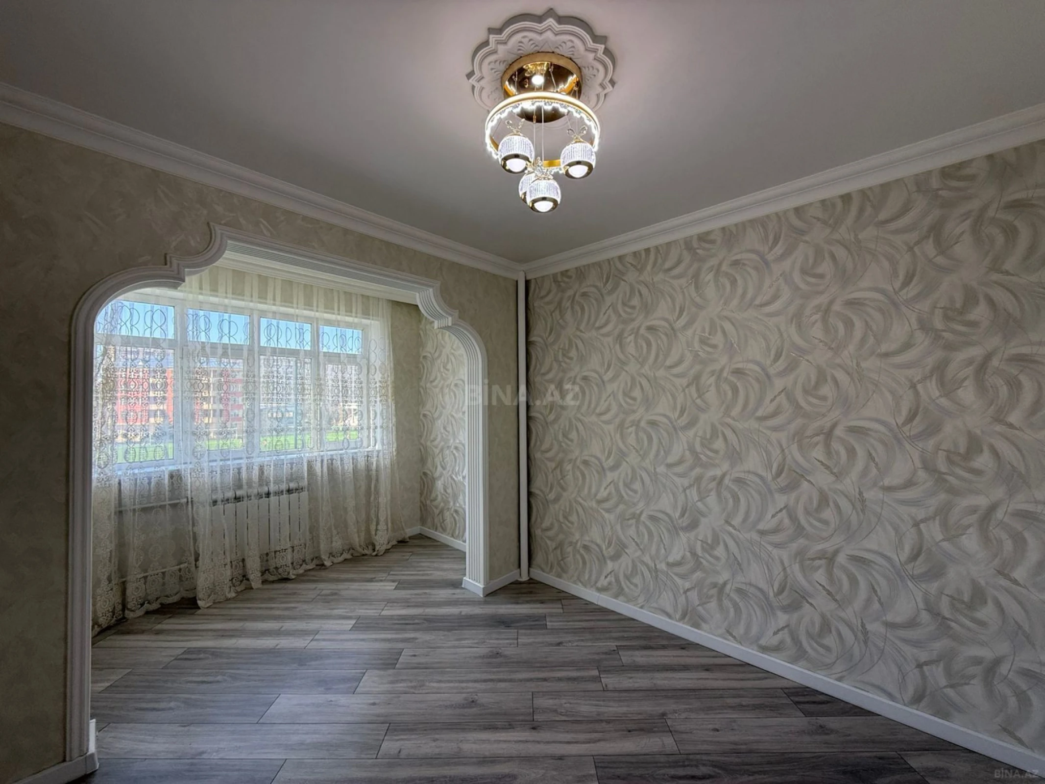 Satılır 4 otaqlı mənzil 100 m²