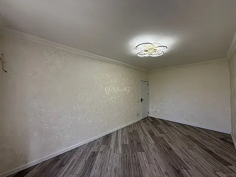 Satılır 4 otaqlı mənzil 100 m²
