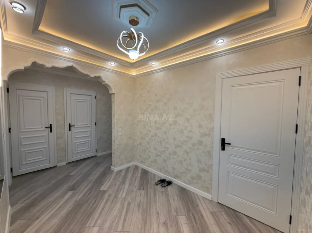 Satılır 4 otaqlı mənzil 100 m²