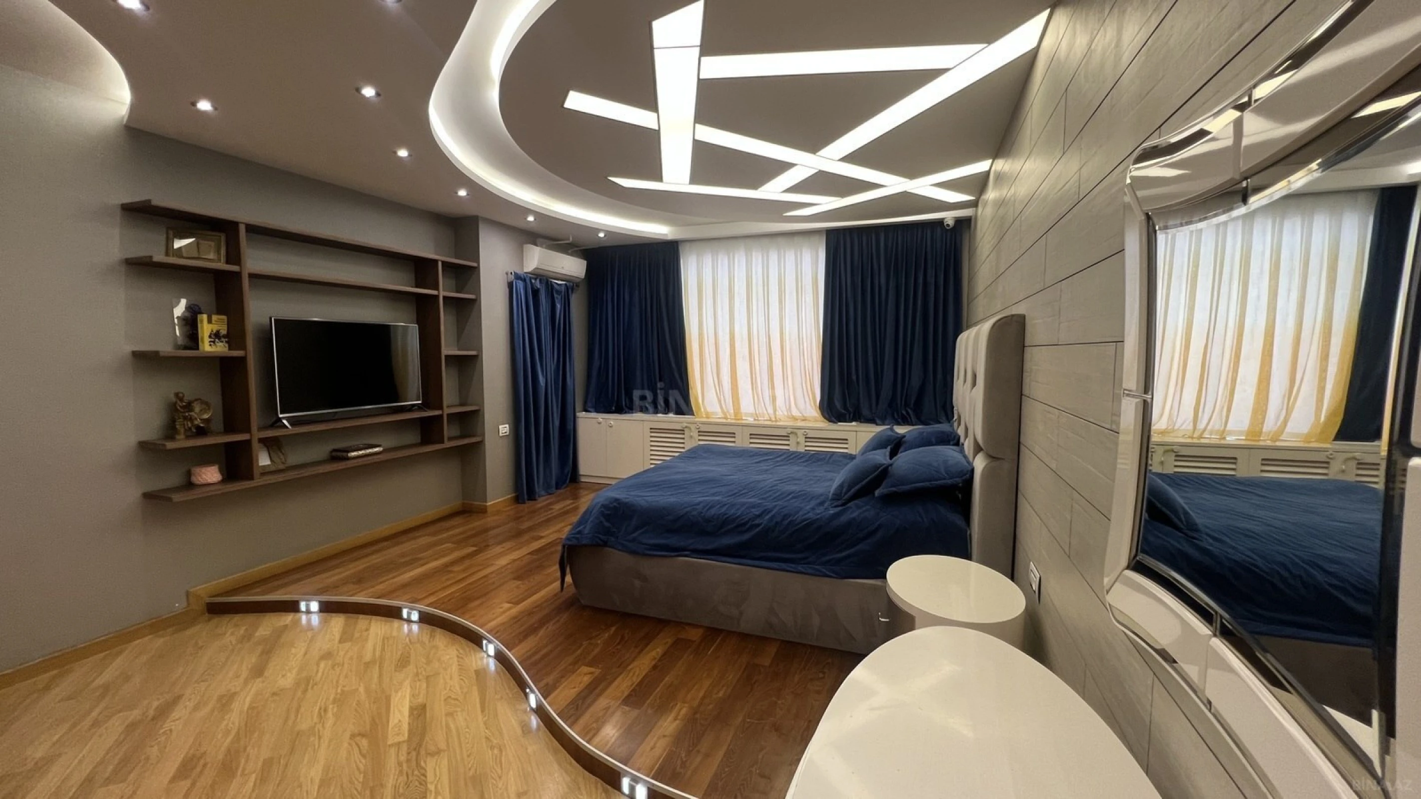 Kirayə verilir 4 otaqlı mənzil 180 m²