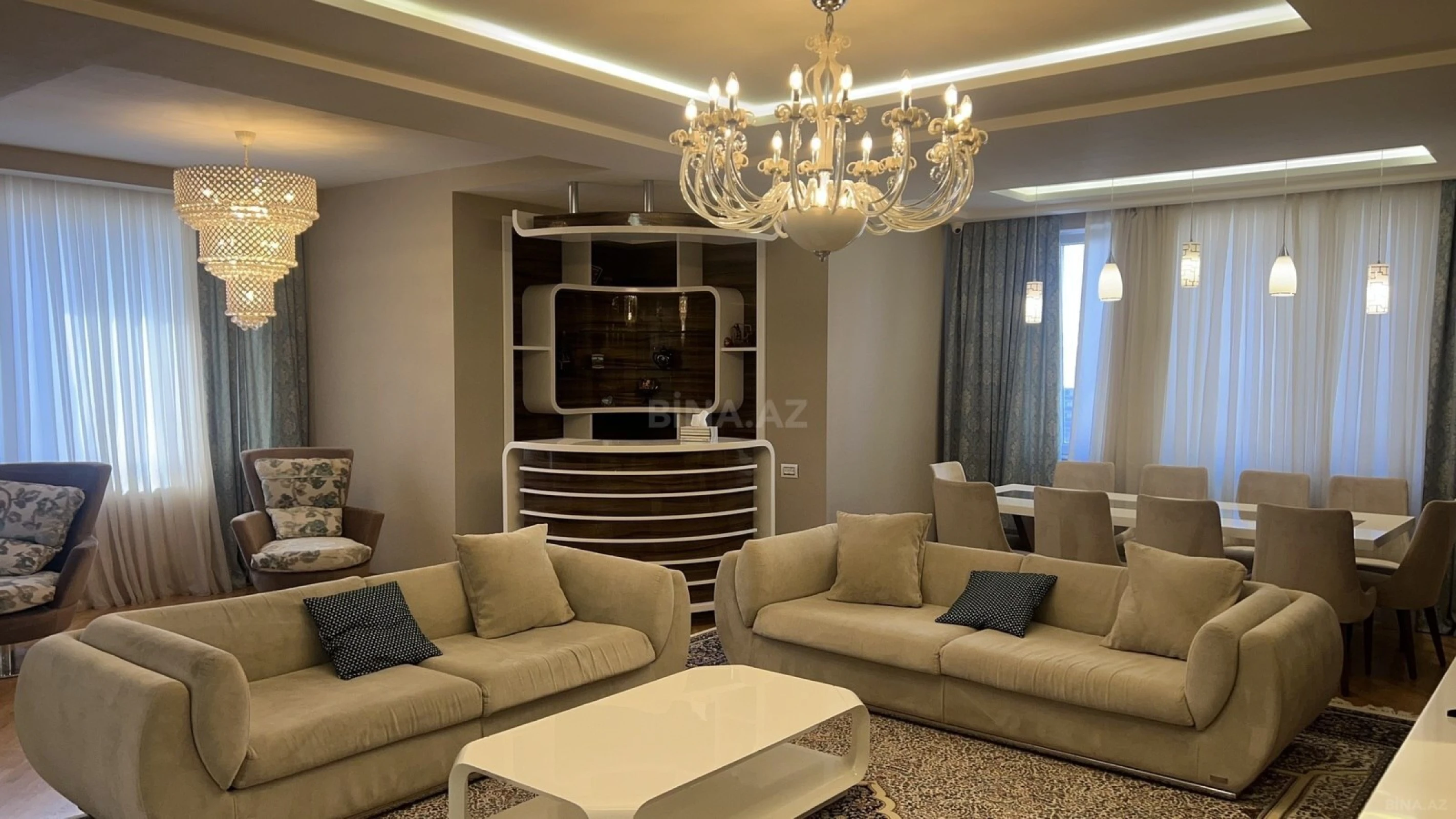 Kirayə verilir 4 otaqlı mənzil 180 m²