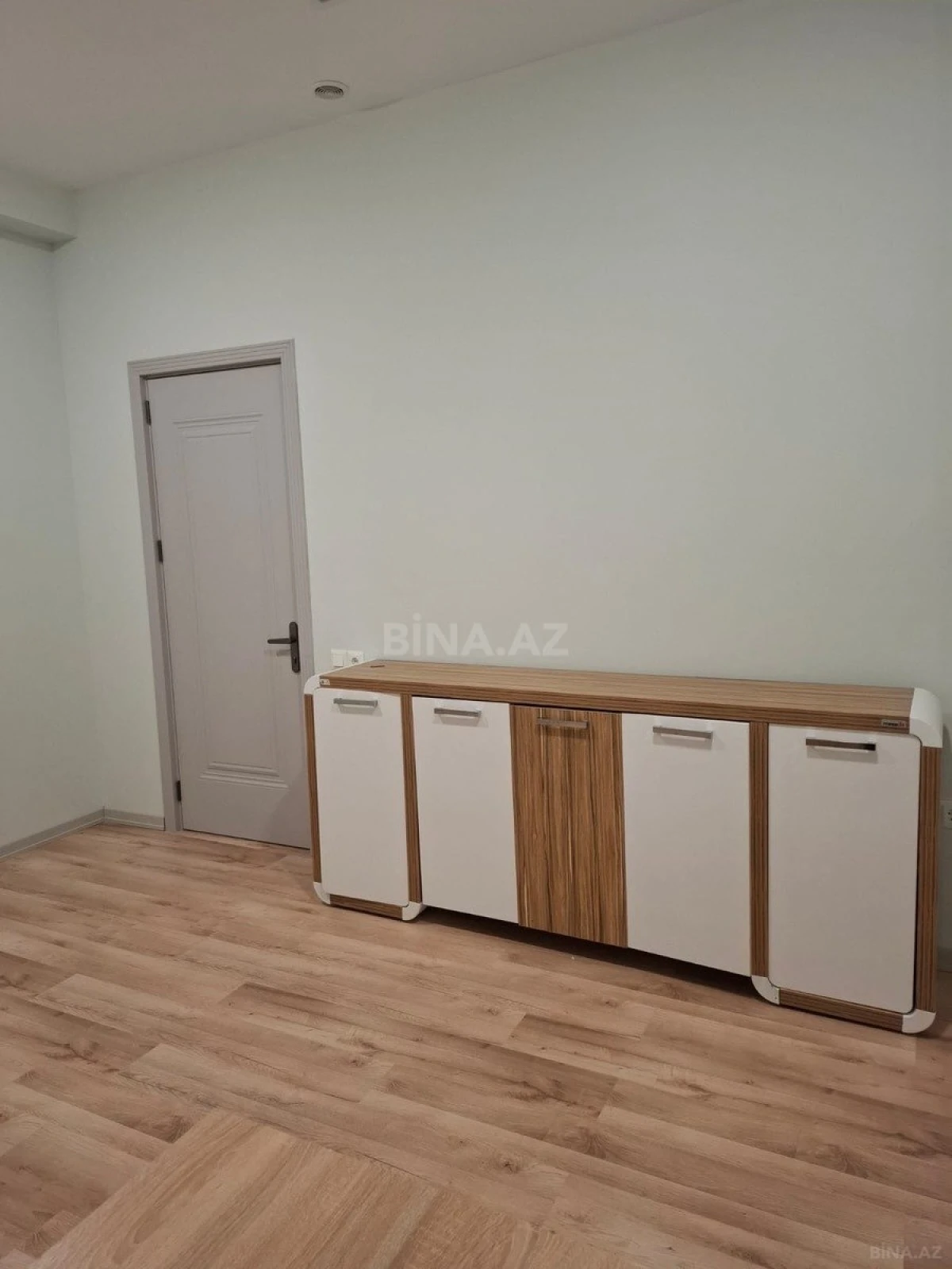 Kirayə verilir 2 otaqlı ofis 55 m²
