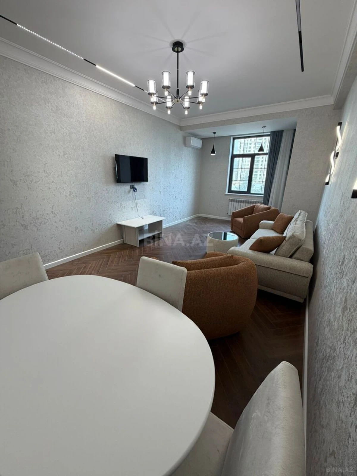 Kirayə verilir 2 otaqlı mənzil 68 m²
