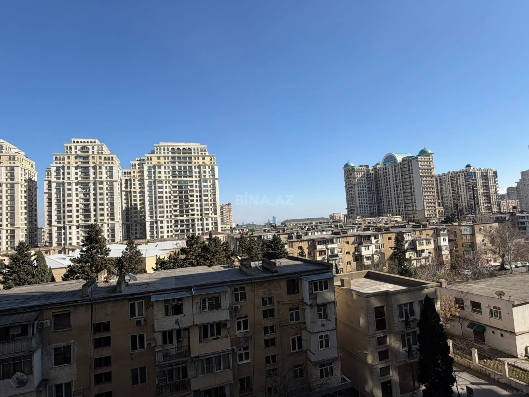Kirayə verilir 2 otaqlı mənzil 68 m²