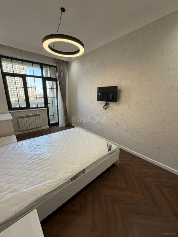 Kirayə verilir 2 otaqlı mənzil 68 m²