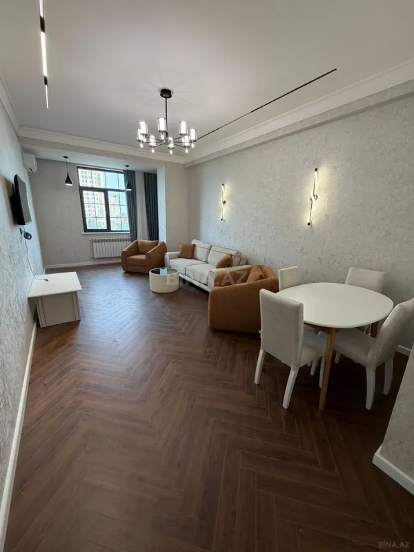 Kirayə verilir 2 otaqlı mənzil 68 m²
