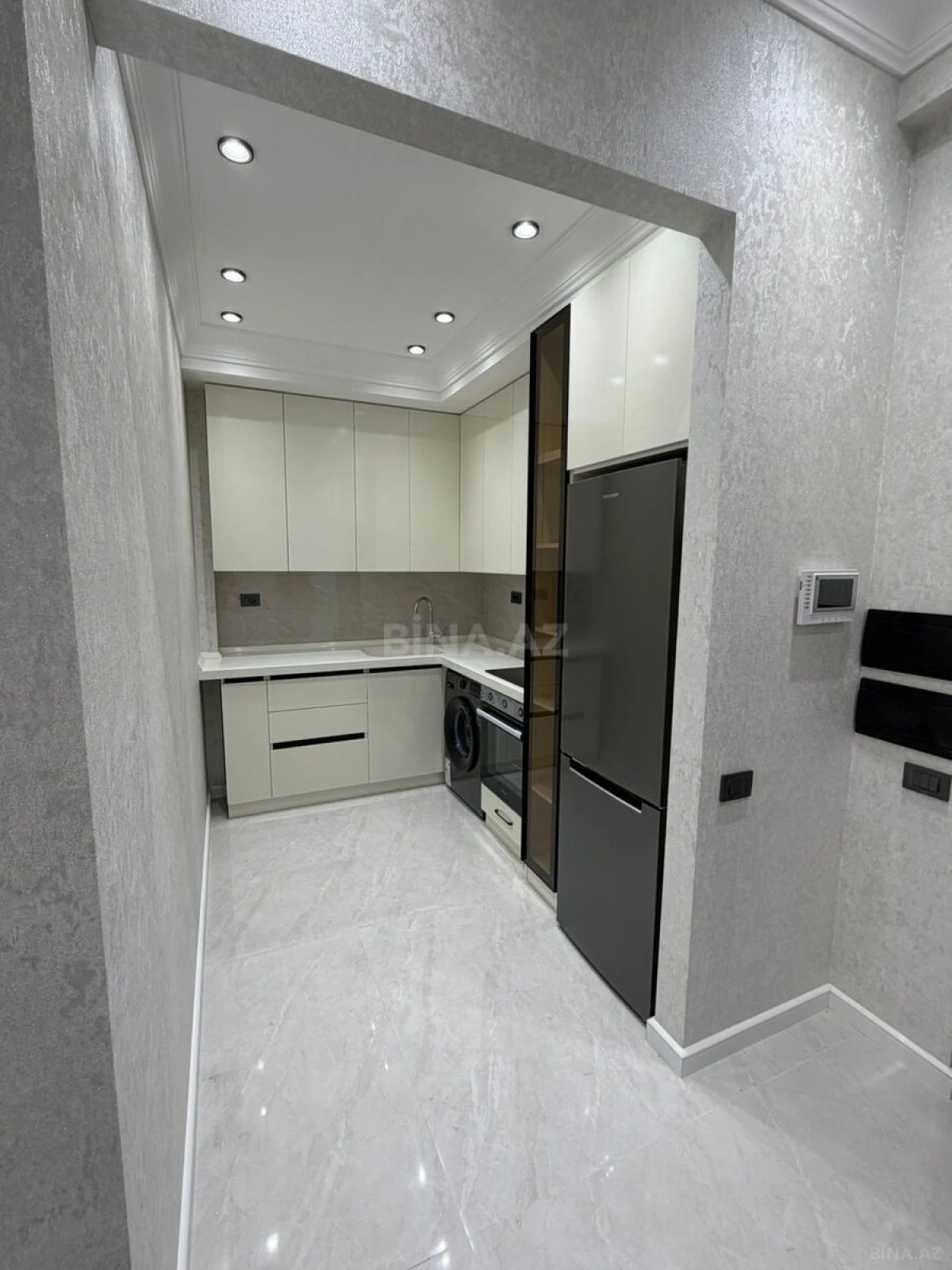 Kirayə verilir 2 otaqlı mənzil 68 m²