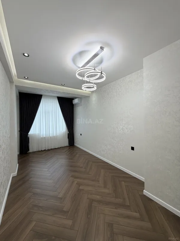 Satılır 3 otaqlı mənzil 105 m²
