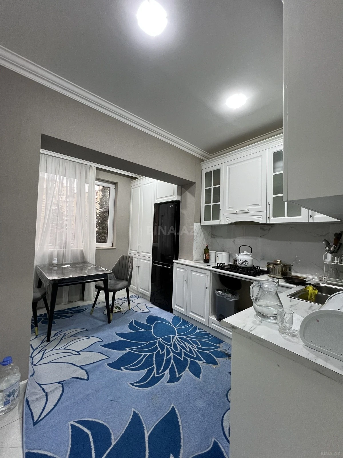 Satılır 4 otaqlı mənzil 110 m²