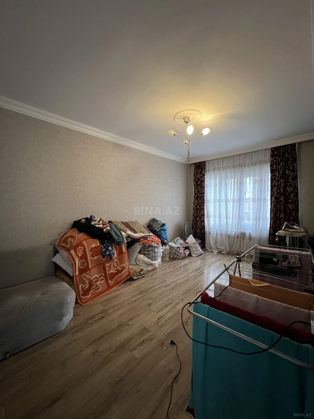 Satılır 4 otaqlı mənzil 110 m²