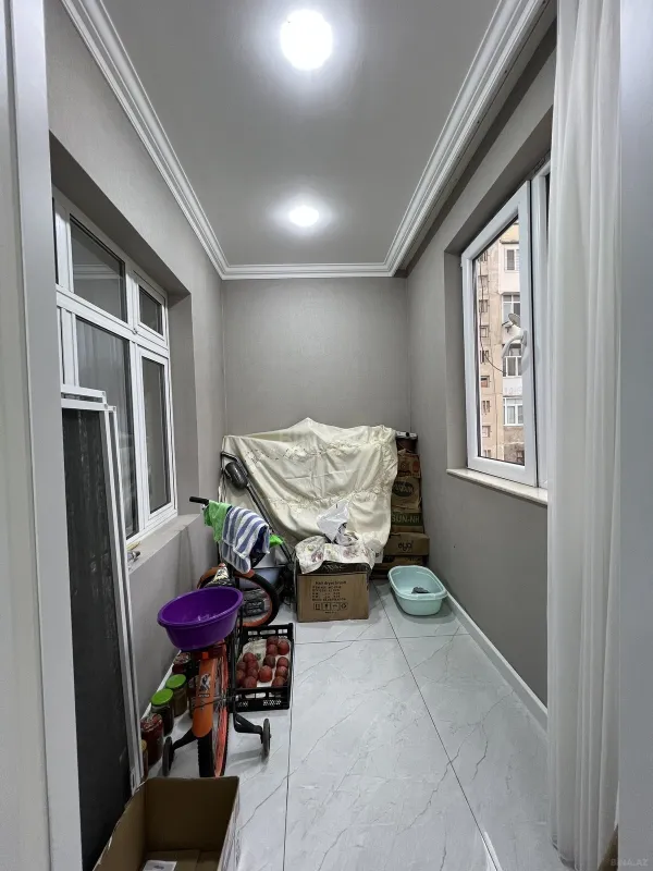 Satılır 4 otaqlı mənzil 110 m²