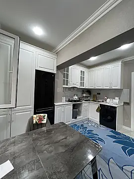 Satılır 4 otaqlı mənzil 110 m²