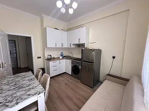 Kirayə verilir 2 otaqlı mənzil 50 m²