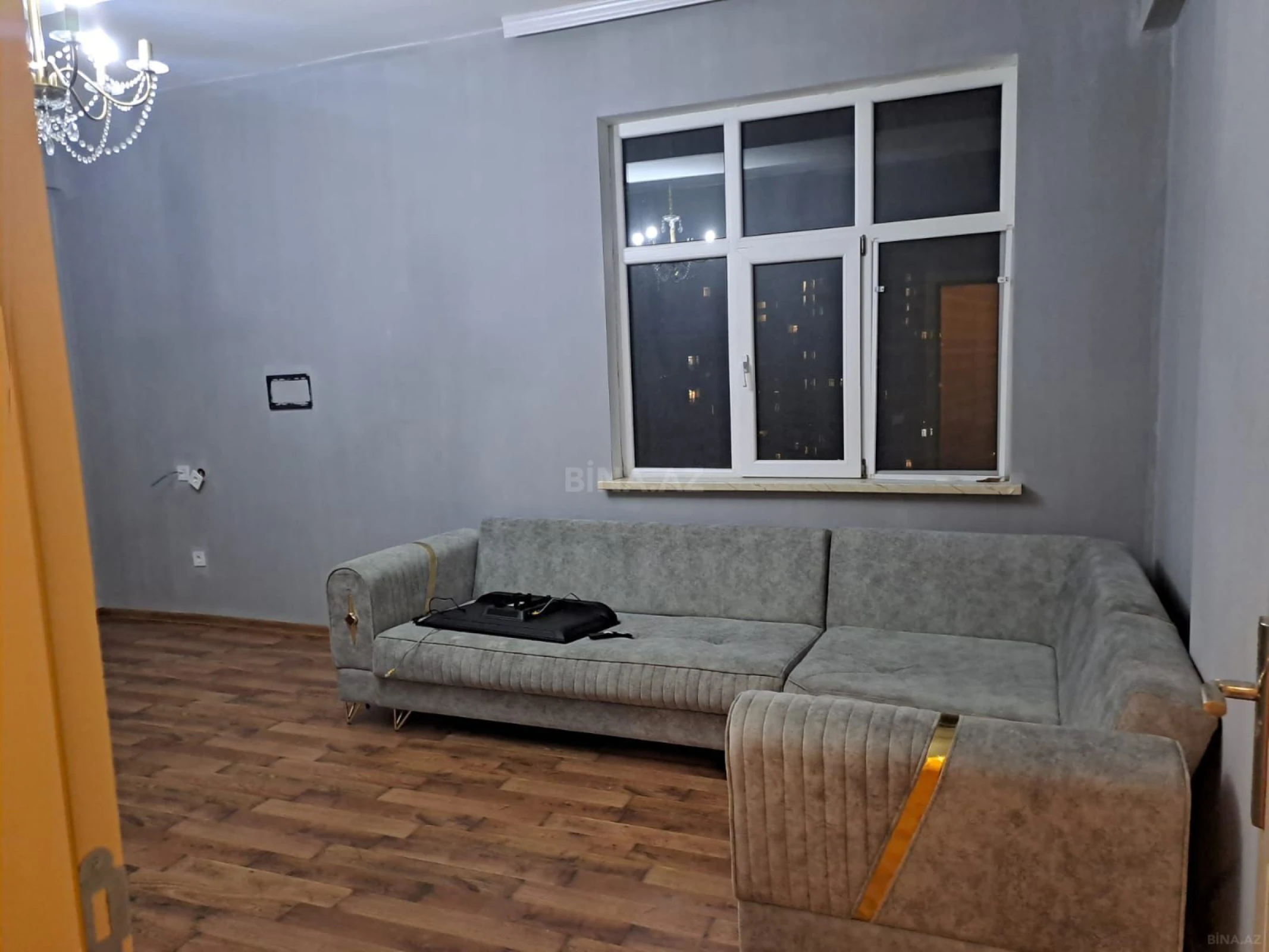 Kirayə verilir 2 otaqlı mənzil 76 m²