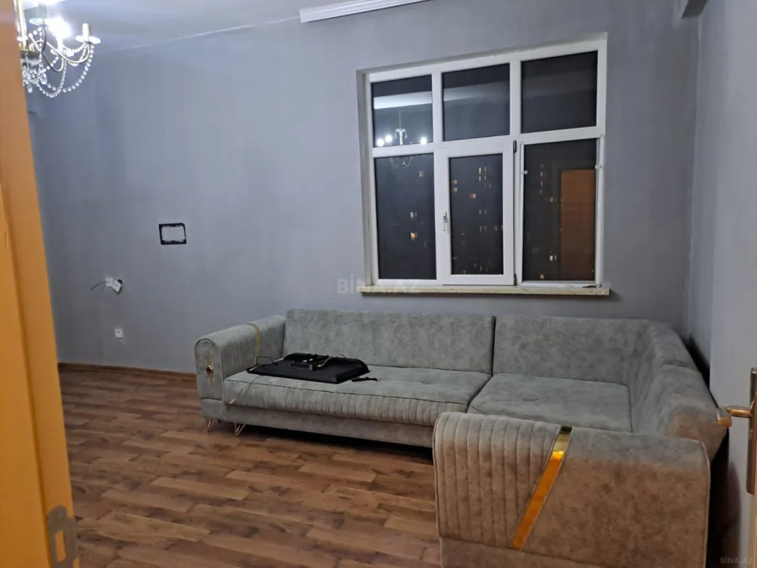 Kirayə verilir 2 otaqlı mənzil 76 m²