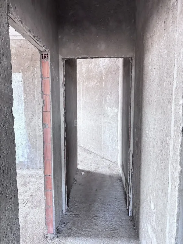 Satılır 4 otaqlı mənzil 115 m²