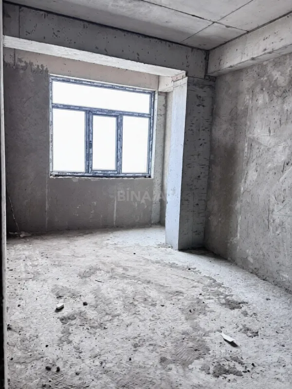 Satılır 4 otaqlı mənzil 115 m²
