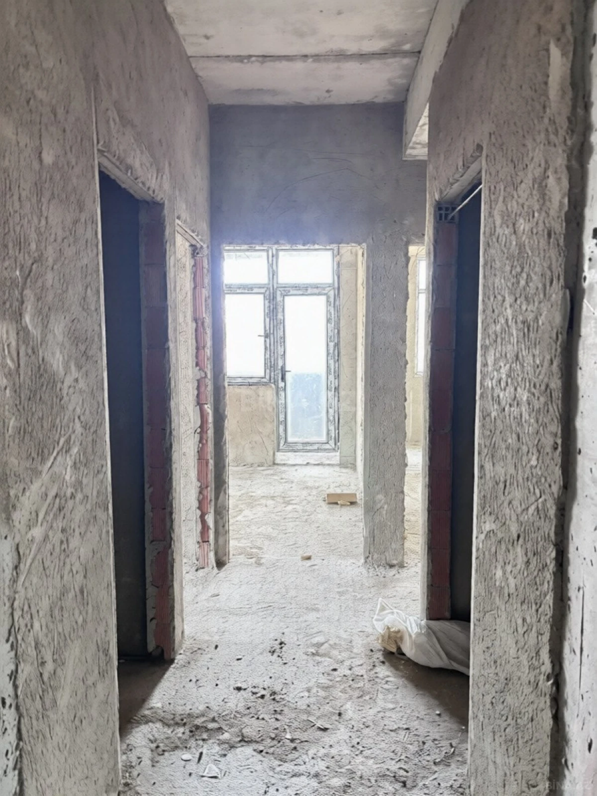 Satılır 4 otaqlı mənzil 115 m²