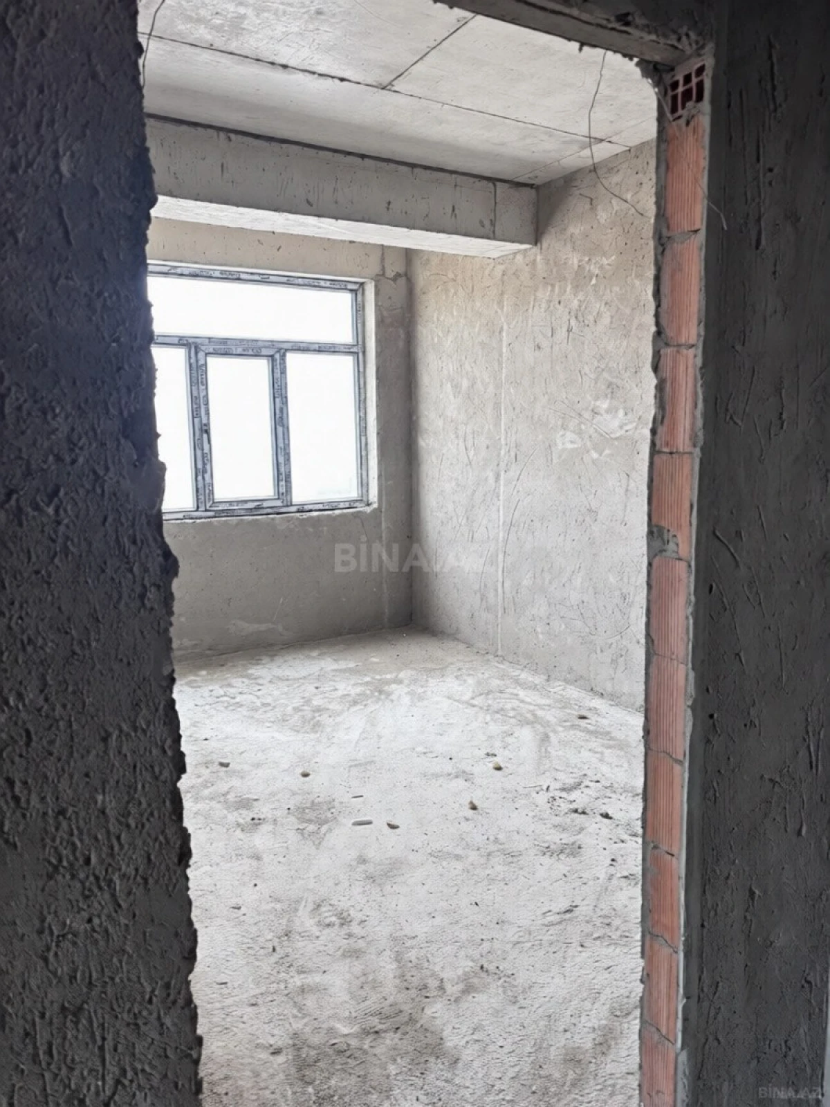 Satılır 4 otaqlı mənzil 115 m²