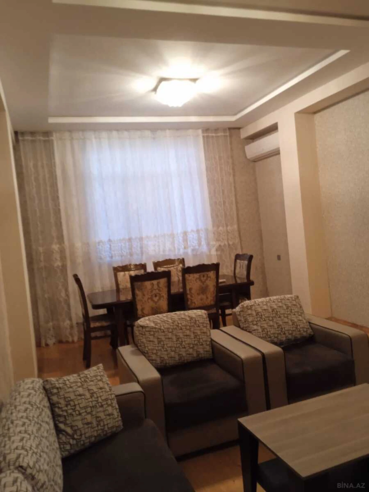 Kirayə verilir 2 otaqlı mənzil 78 m²