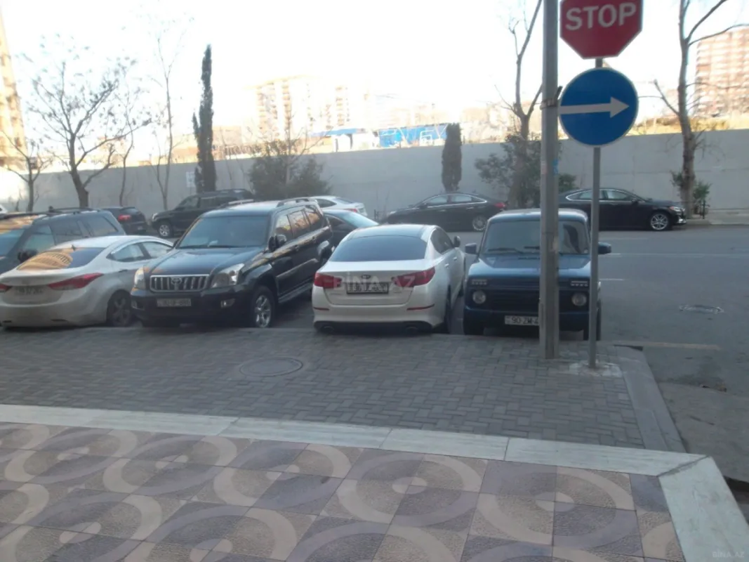 Satılır obyekt 105 m²