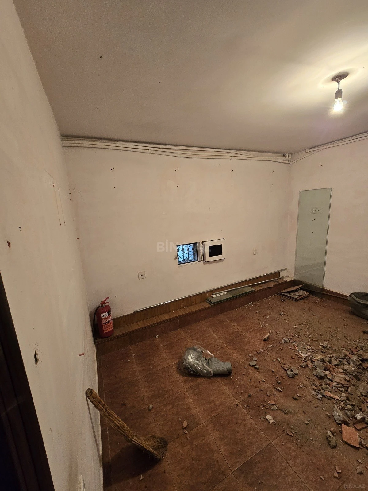 Kirayə verilir obyekt 64 m²