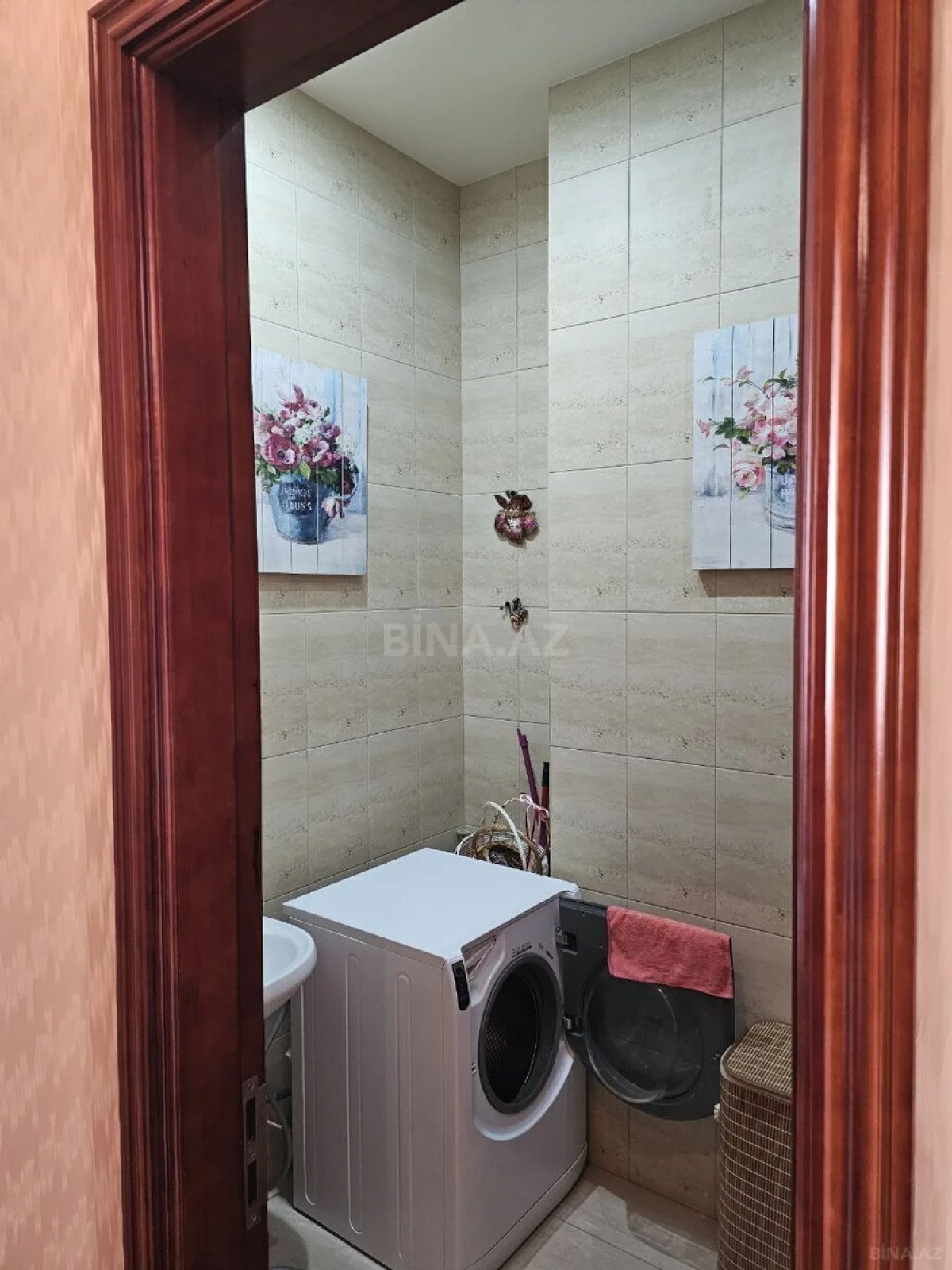 Satılır 7 otaqlı mənzil 373 m²