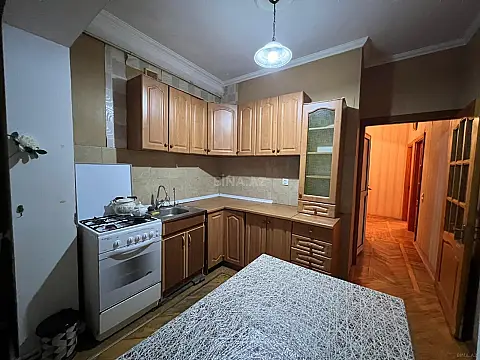 Kirayə verilir 2 otaqlı mənzil 60 m²