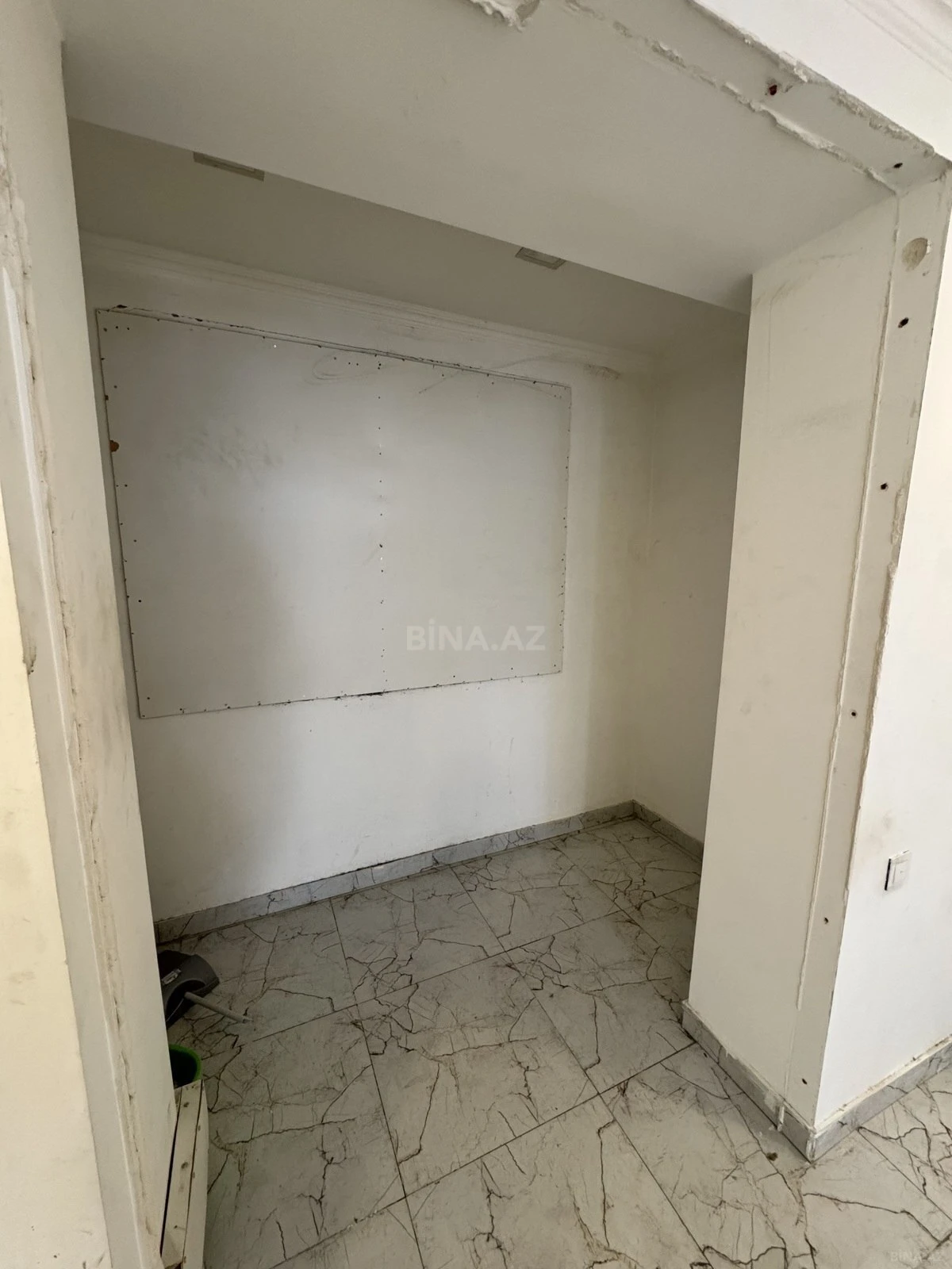 Kirayə verilir obyekt 70 m²