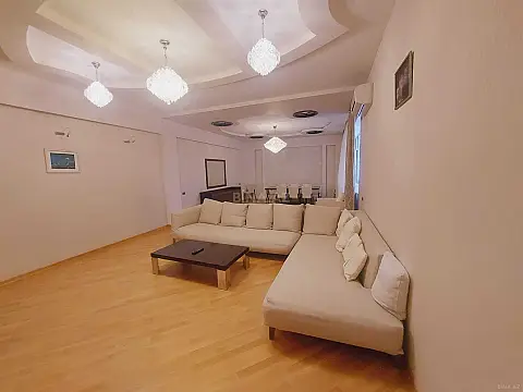 Kirayə verilir 3 otaqlı mənzil 160 m²