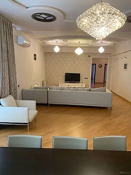 Kirayə verilir 3 otaqlı mənzil 160 m²