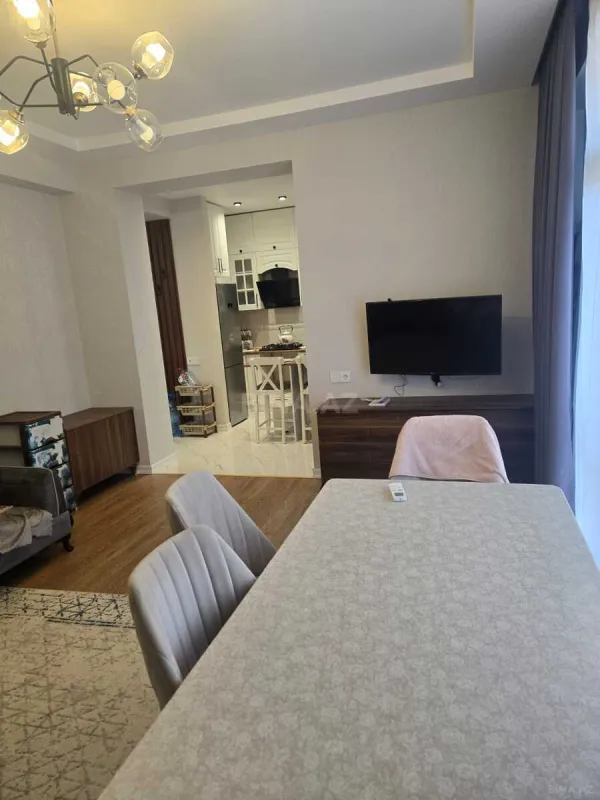 Kirayə verilir 2 otaqlı mənzil 62 m²
