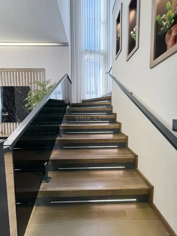 Satılır 5 otaqlı həyət evi 200 m²