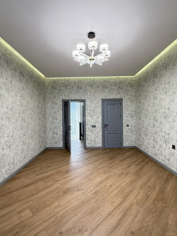 Satılır 5 otaqlı həyət evi 200 m²