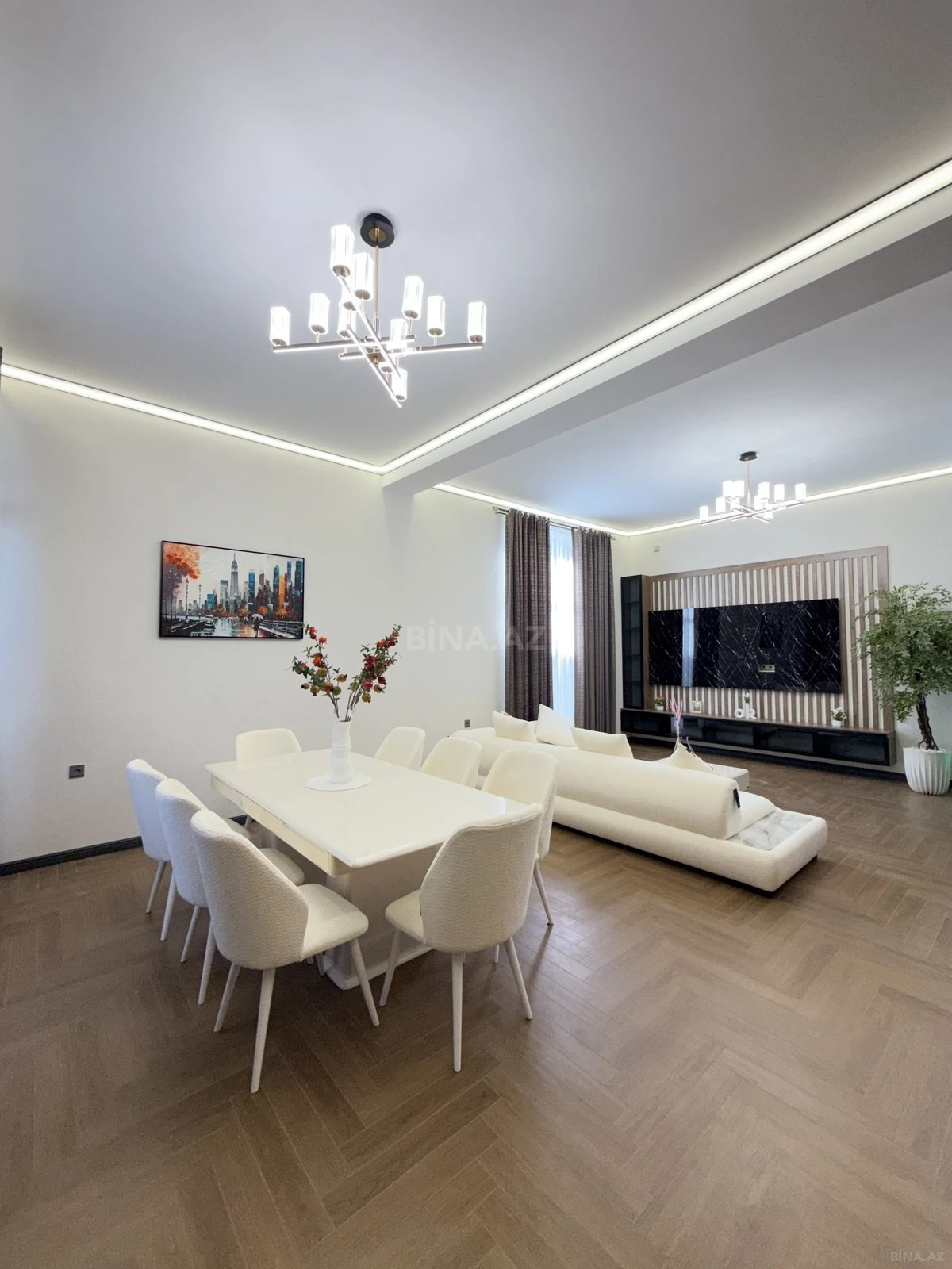 Satılır 5 otaqlı həyət evi 200 m²