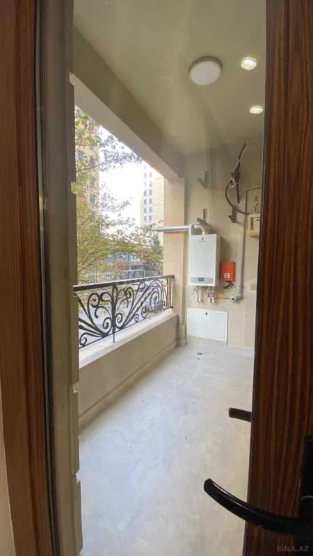 Satılır 3 otaqlı mənzil 104 m²