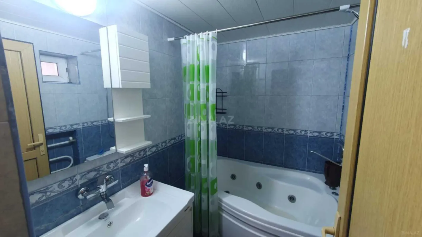 Kirayə verilir 6 otaqlı həyət evi 150 m²