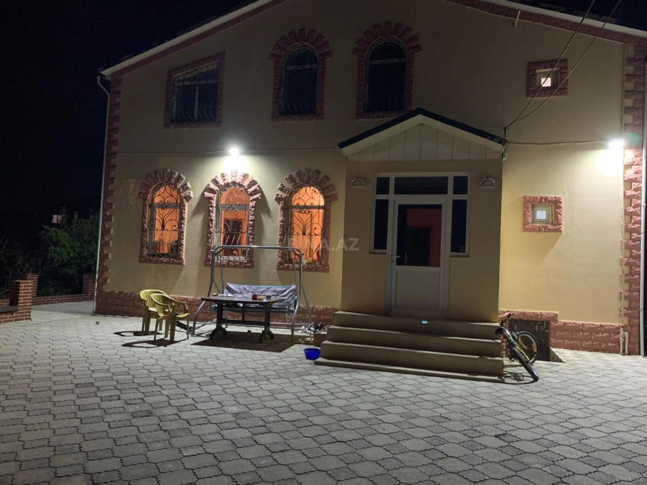 Kirayə verilir 6 otaqlı həyət evi 150 m²