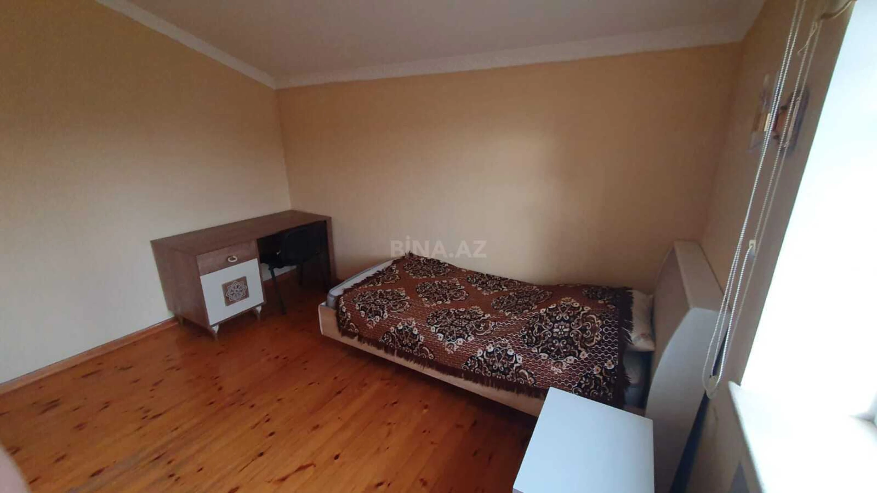 Kirayə verilir 6 otaqlı həyət evi 150 m²