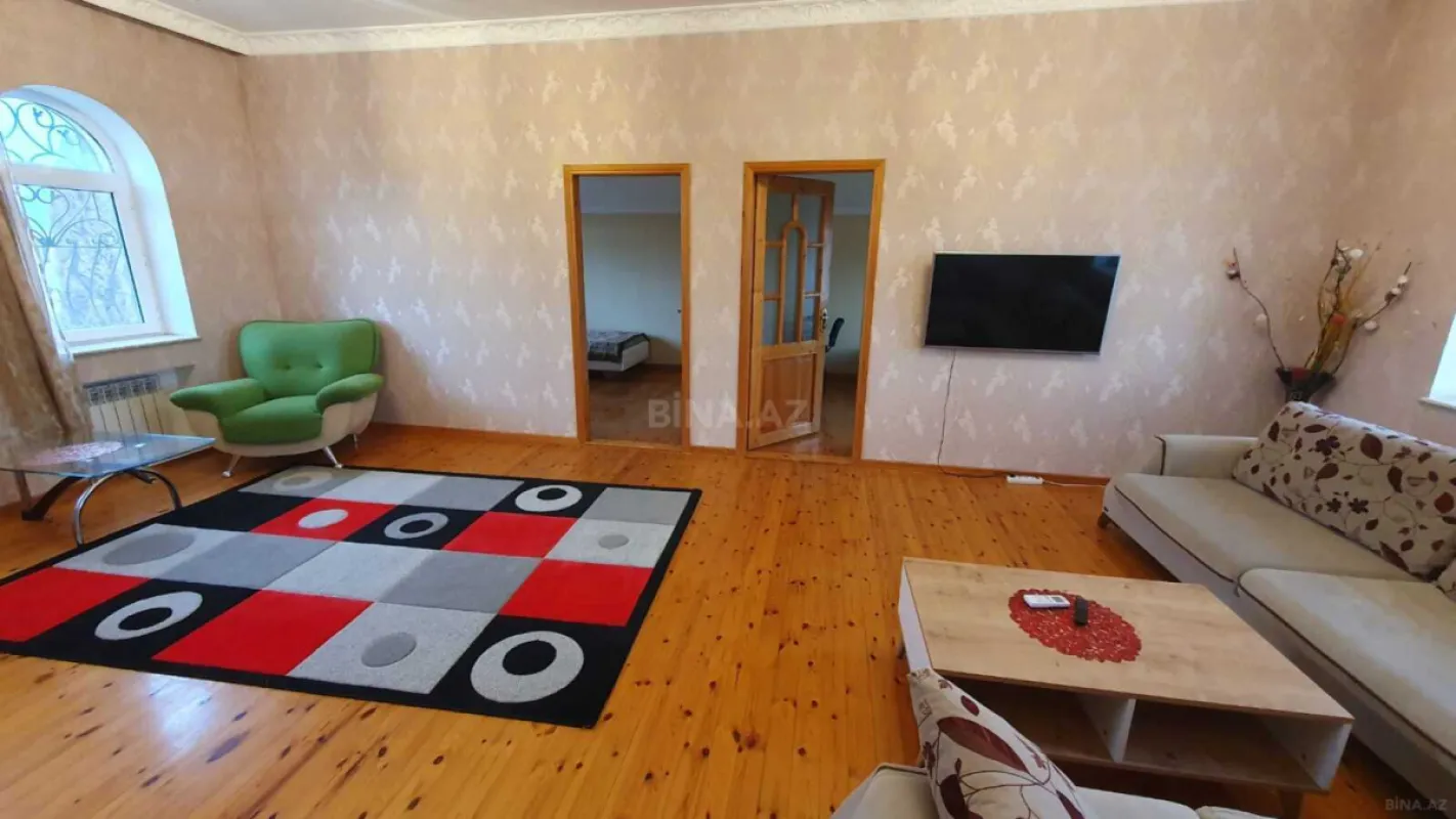 Kirayə verilir 6 otaqlı həyət evi 150 m²